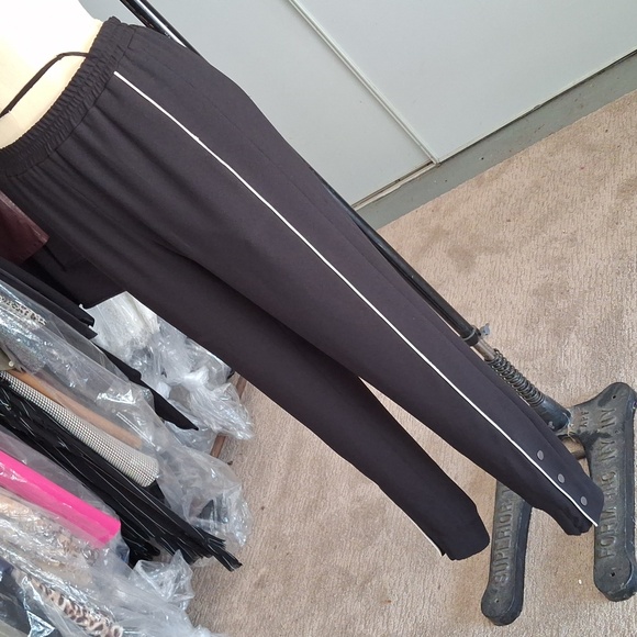 Elastic waist dressy joggers w side pockets snap ankle detail - Picture 2 of 4